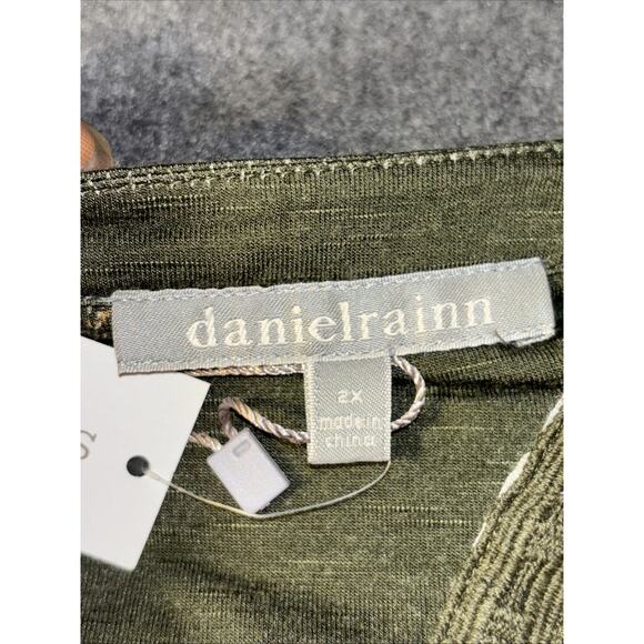 NWT Daniel Rainn Womens Sz 2X Patoka Pleated Split Neck Flower Top NWT - Picture 4 of 8